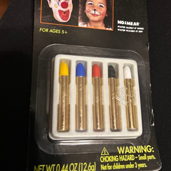 Halloween Make Up Sticks Bright Colored Make Up Crayons 5 Colors - Picture 3 of 6